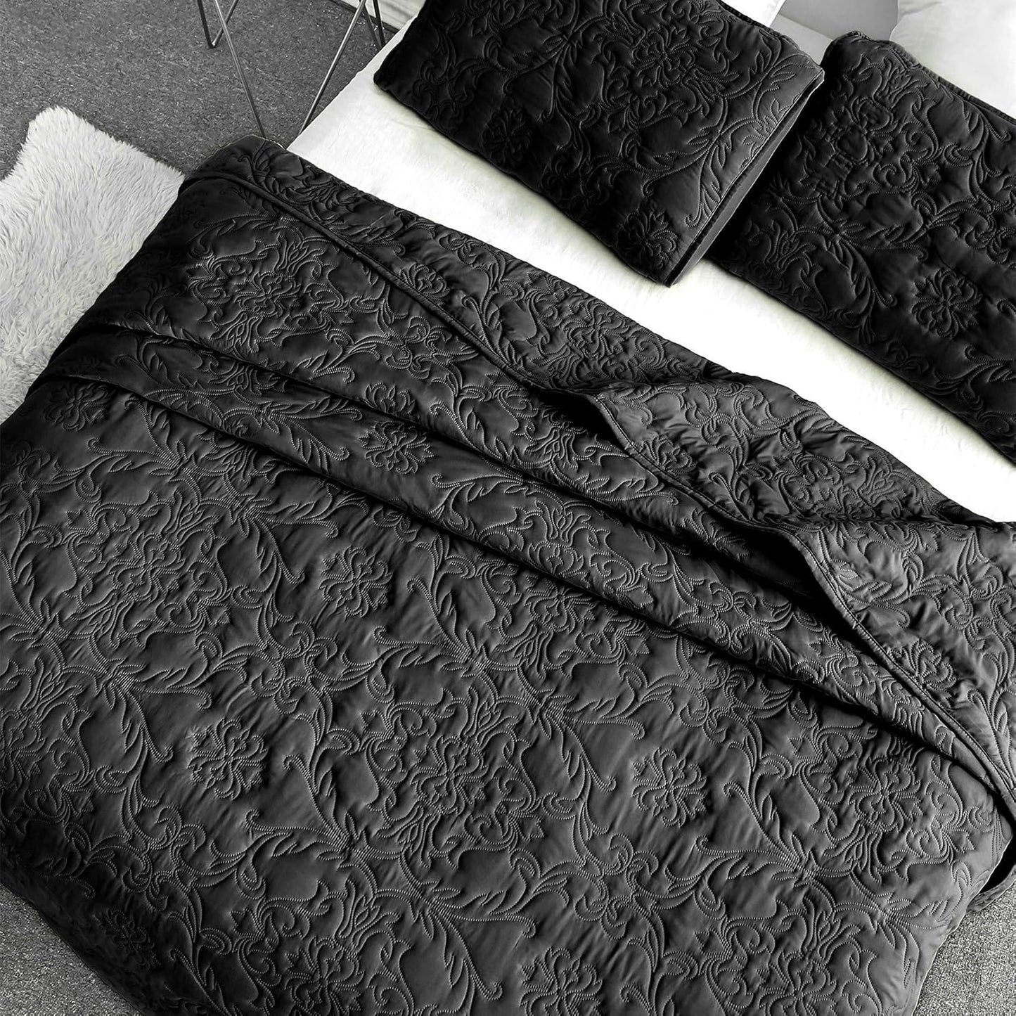 Sophia and William 2 Pieces Quilt Set Twin Size with 1 Quilt and 1 Pillow Sham, Reversible Microfiber Bedding Bedspread Coverlet Set, Cozy, Lightweight and Hypoallergenic, Black